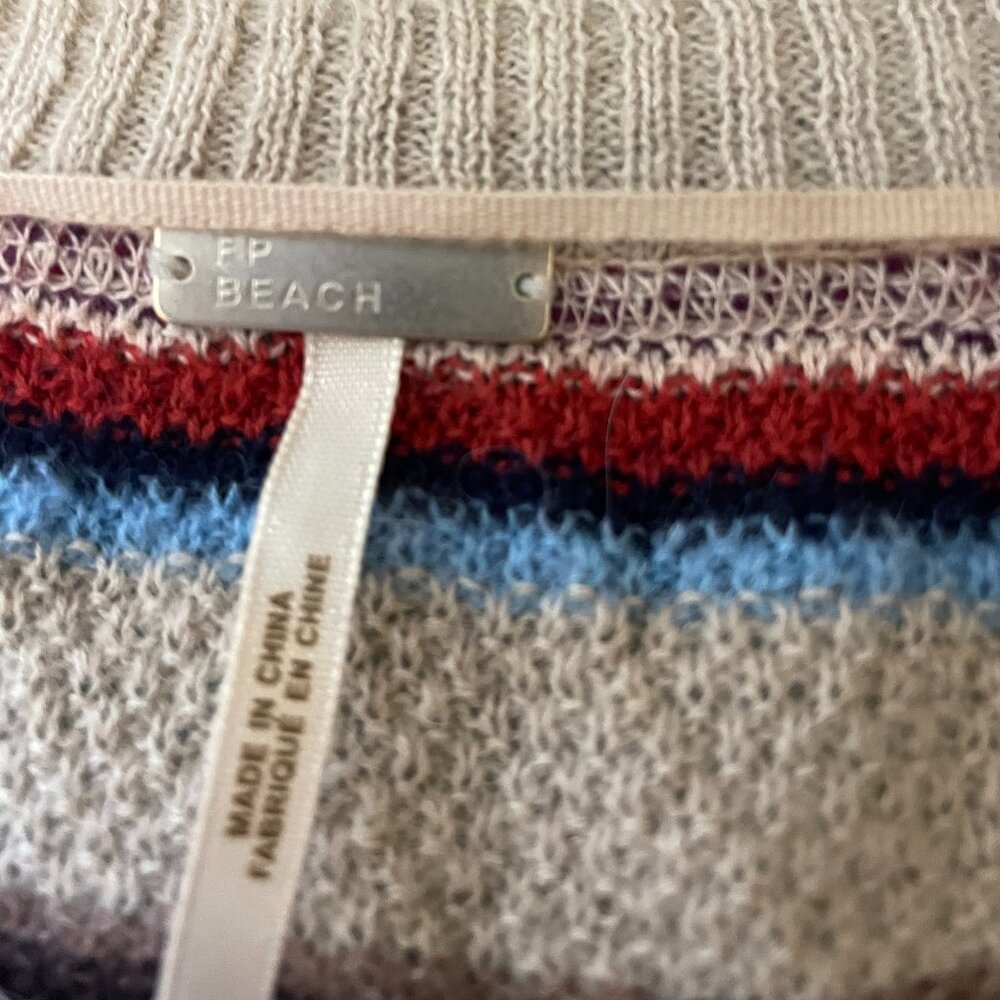 Beach Sweater - Picture 7 of 7